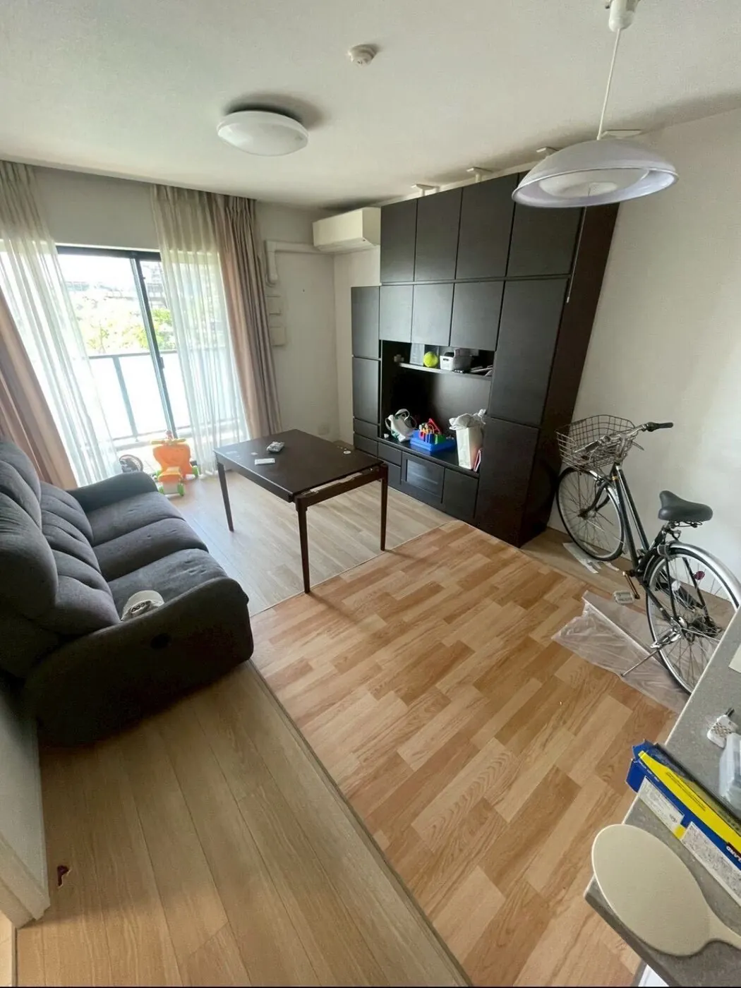 荷物の多い部屋